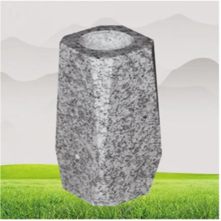 square vase