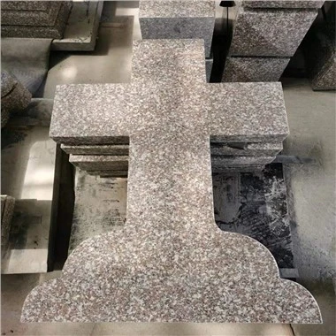 G664 granitni križ