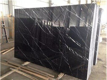Črni marmor Nero Marquina